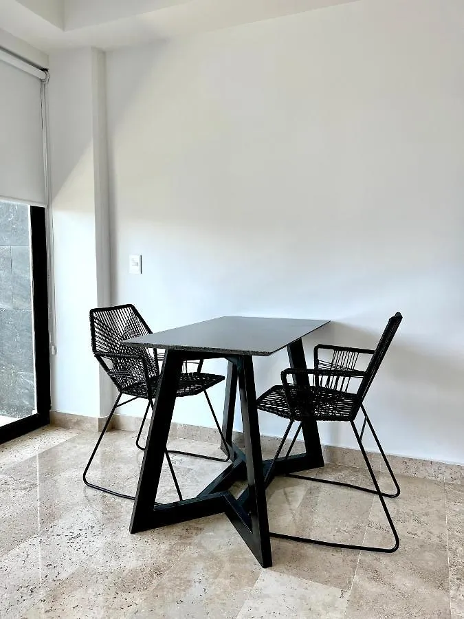 Top Location One Block From 5Th Playa del Carmen Apartment