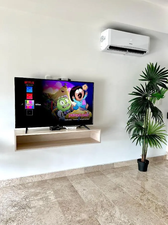 Top Location One Block From 5Th Playa del Carmen Mexiko